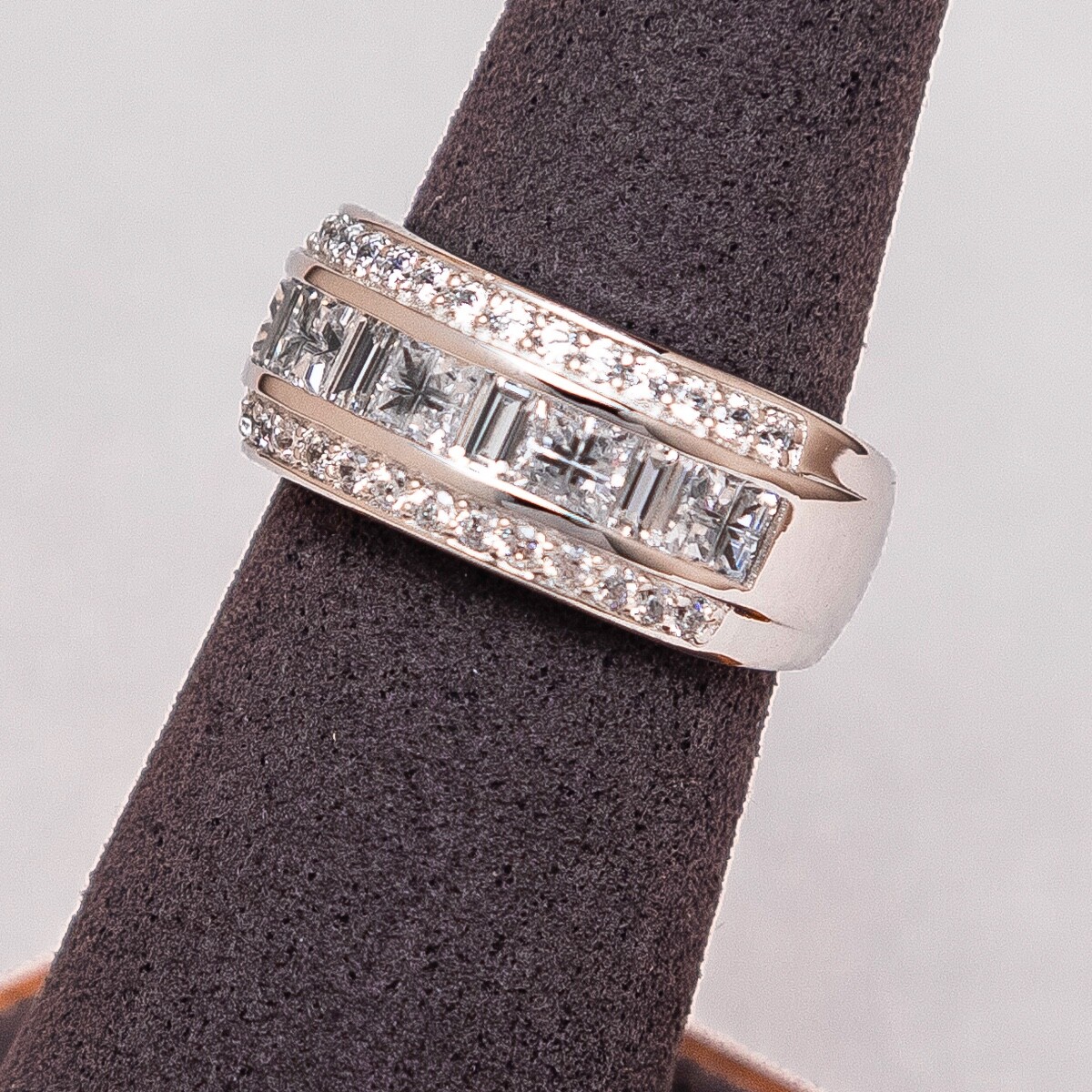 CRISLU CLUSTER RING – STERLING PLATINUM 1.3cctw – PERFECT CONDITION – SIZE 7