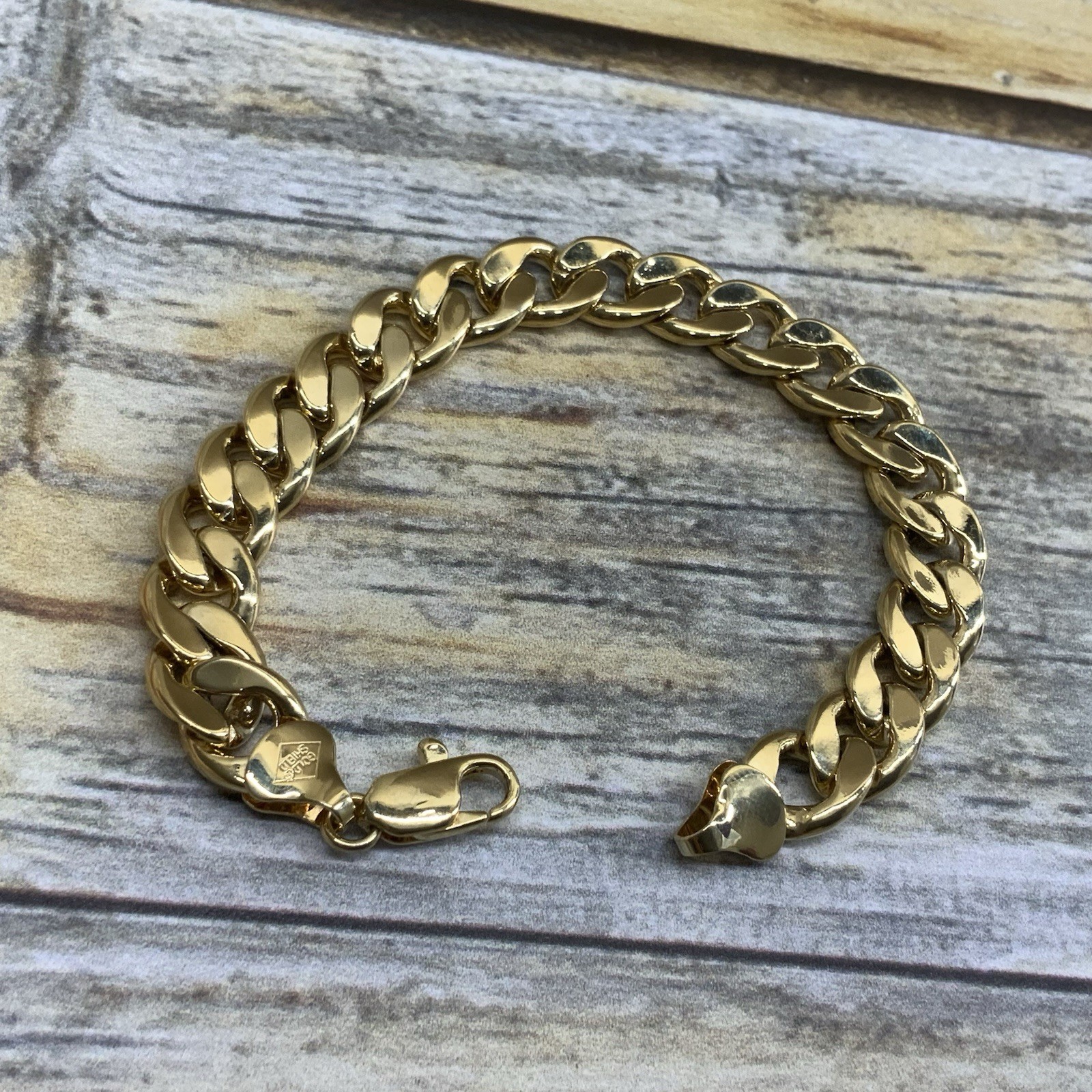 Marked Gold Shield curb chain bracelet Cuban link classic 7 inch