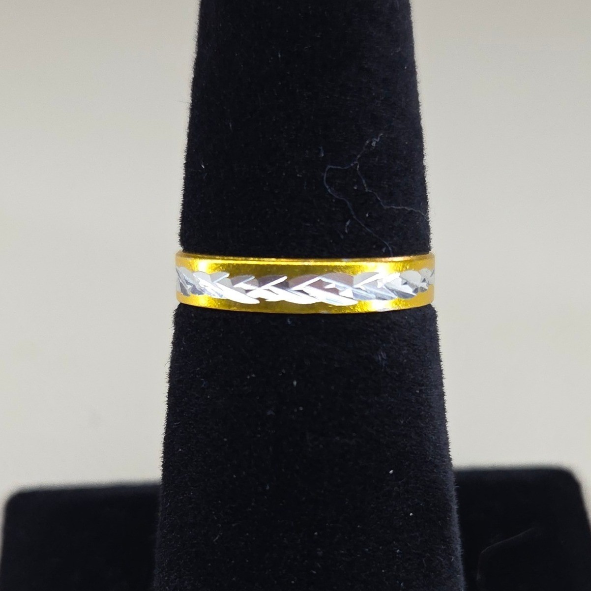 Two Tone Gold Silver Diamond Cut Etched Band Ring Size 7.25 Minimalist Stackable
