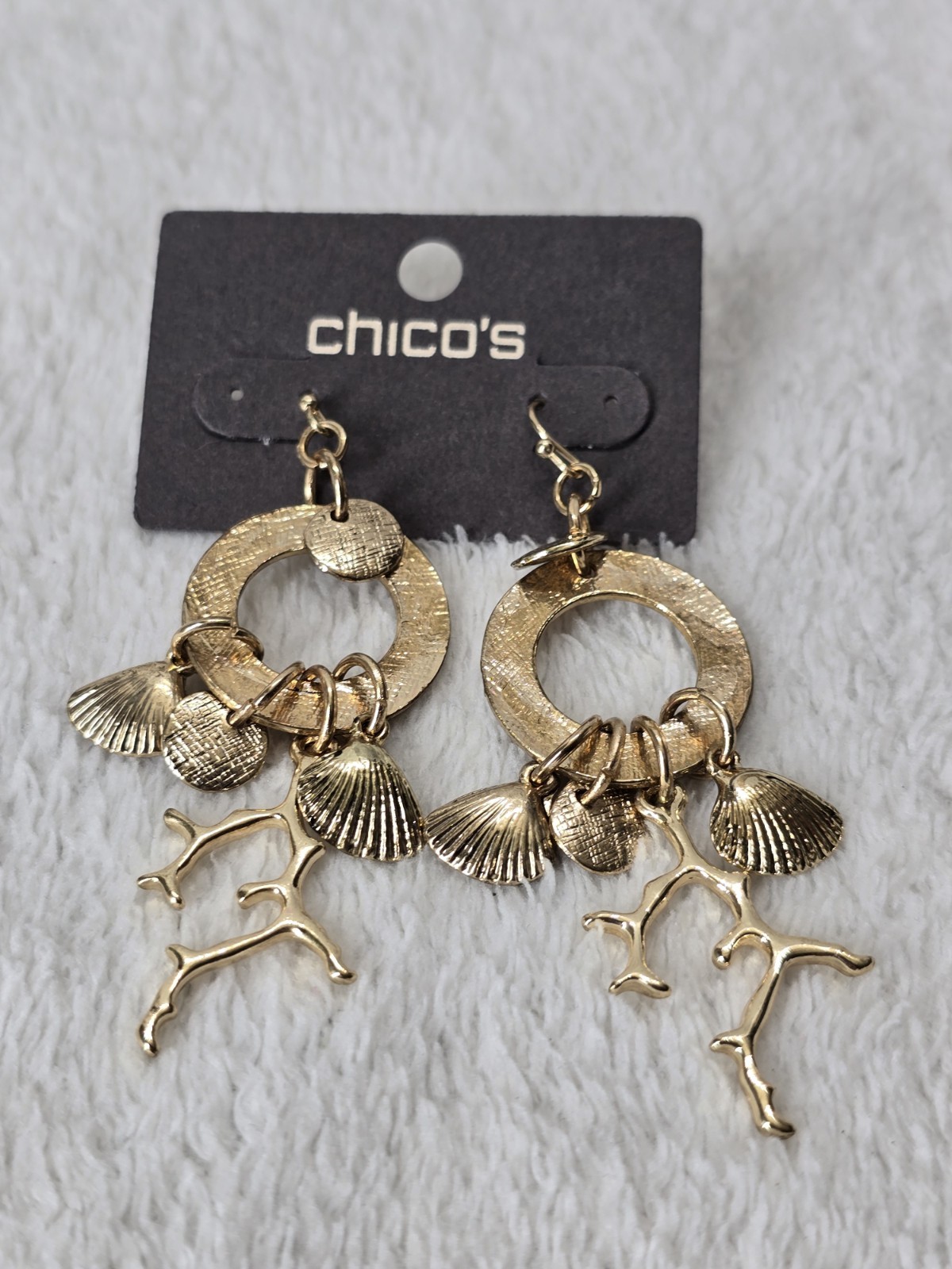 CHICO’S Sea Life Beachy Goldtone/brass Long Charm Necklace & Earring Set NWT $70