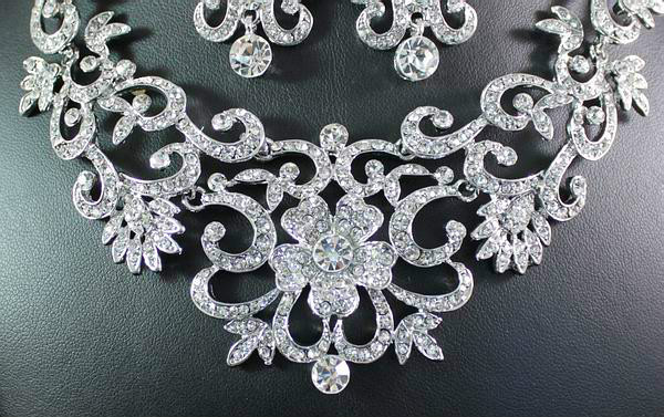 GORGEOUS AUSTRIAN RHINESTONE CRYSTAL BIB NECKLACE EARRINGS SET BRIDAL PROM N1515