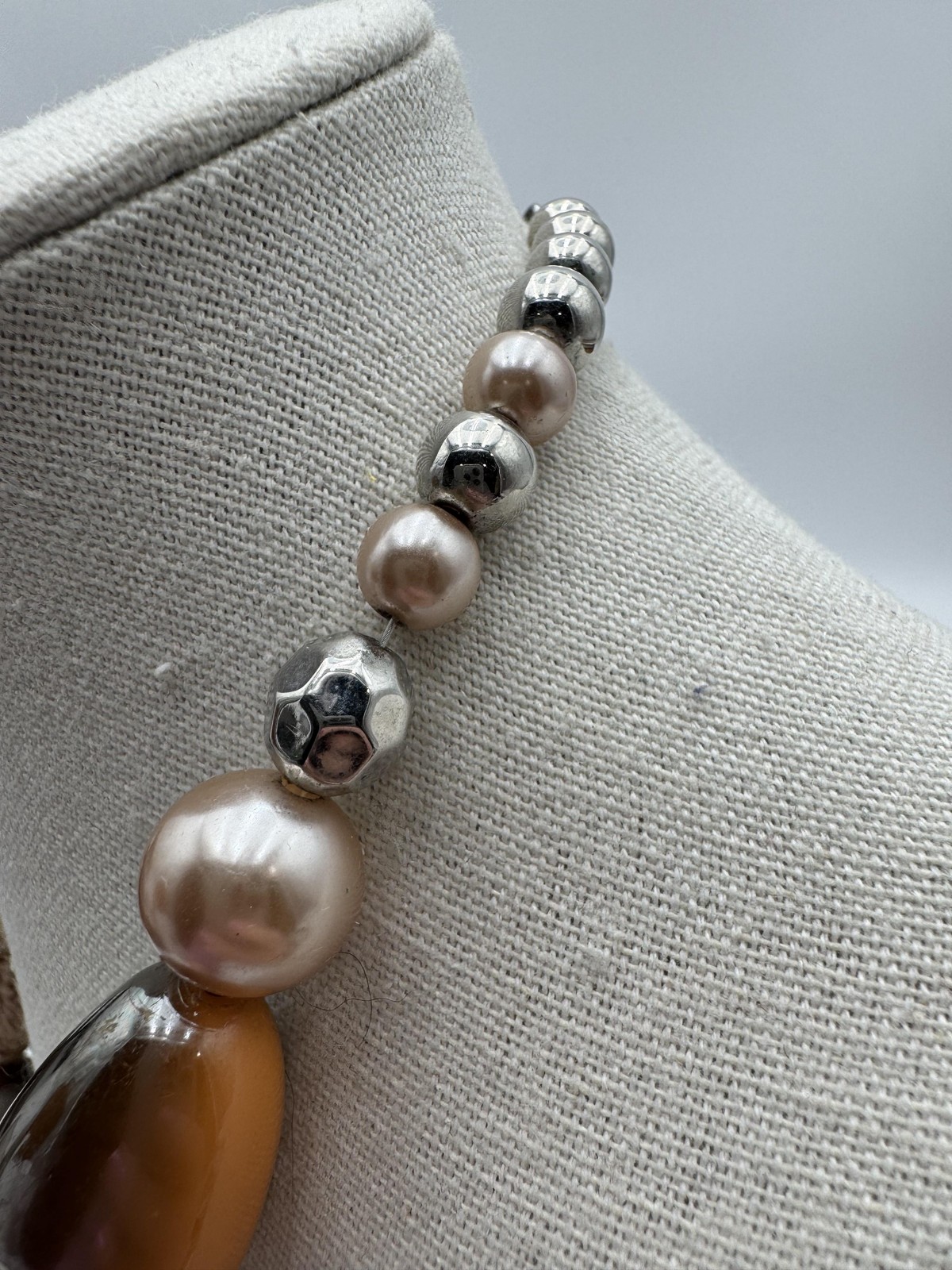 Chunky Beaded Statement Necklace Beige Brown Resin Pebble Nuggets Womens 20in