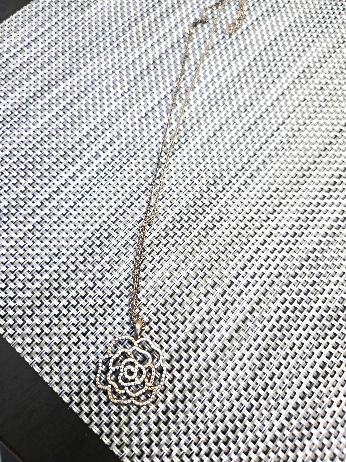 925 Sterling Silver Flower Charm Pendant Necklace w/ Cable Chain, No Stone