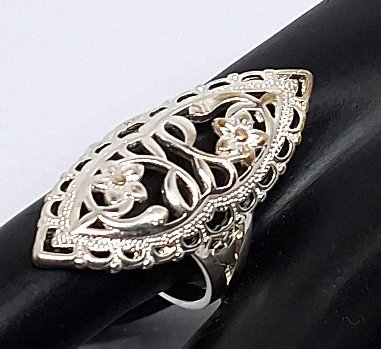 Silver Tone Filigree Marquise Climbing Flowers 1.5 Inch Cocktail Ring- Size- 8