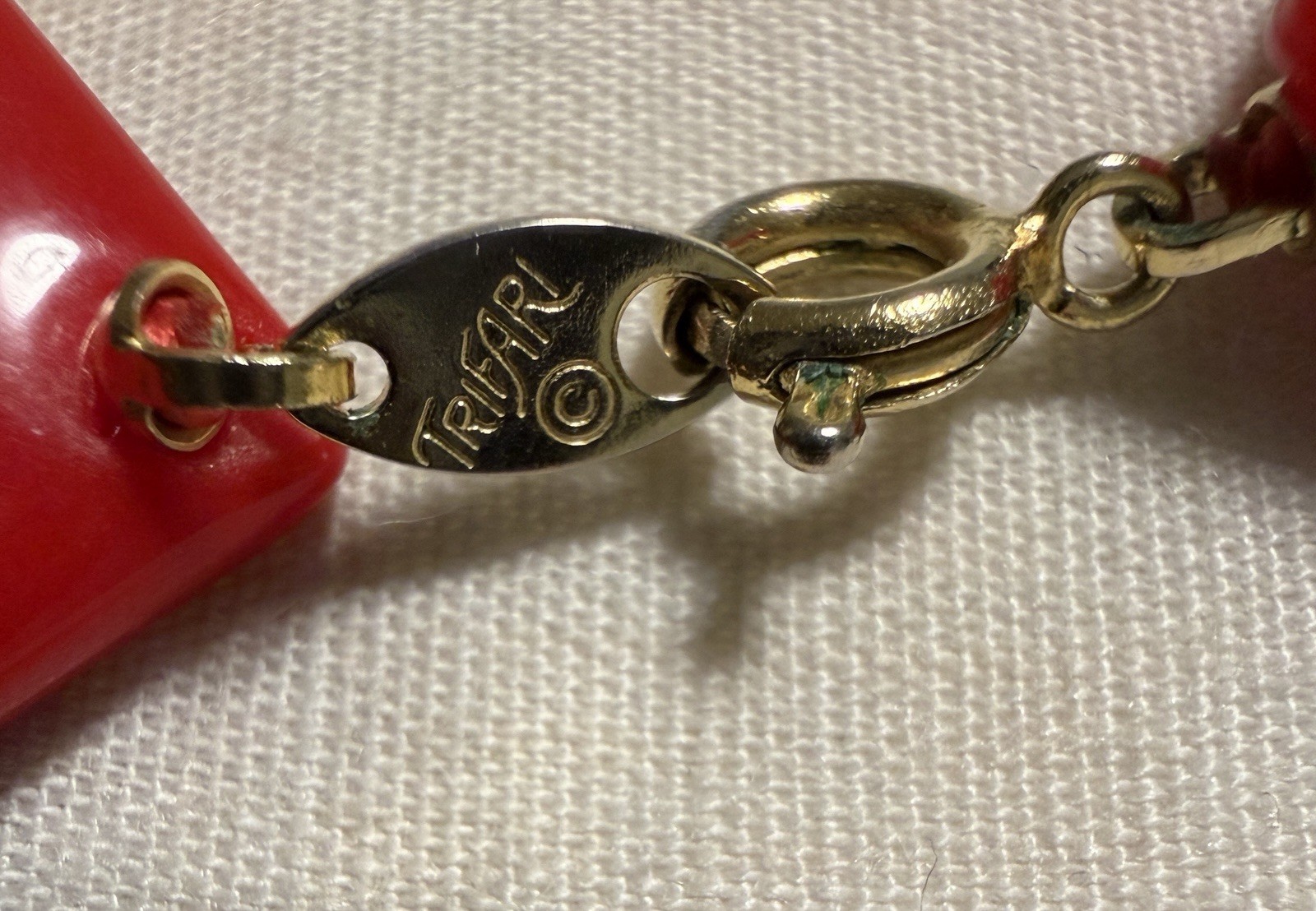 Trifari Signed Red Plastic Beaded Statement Necklace 19 in Spring Ring