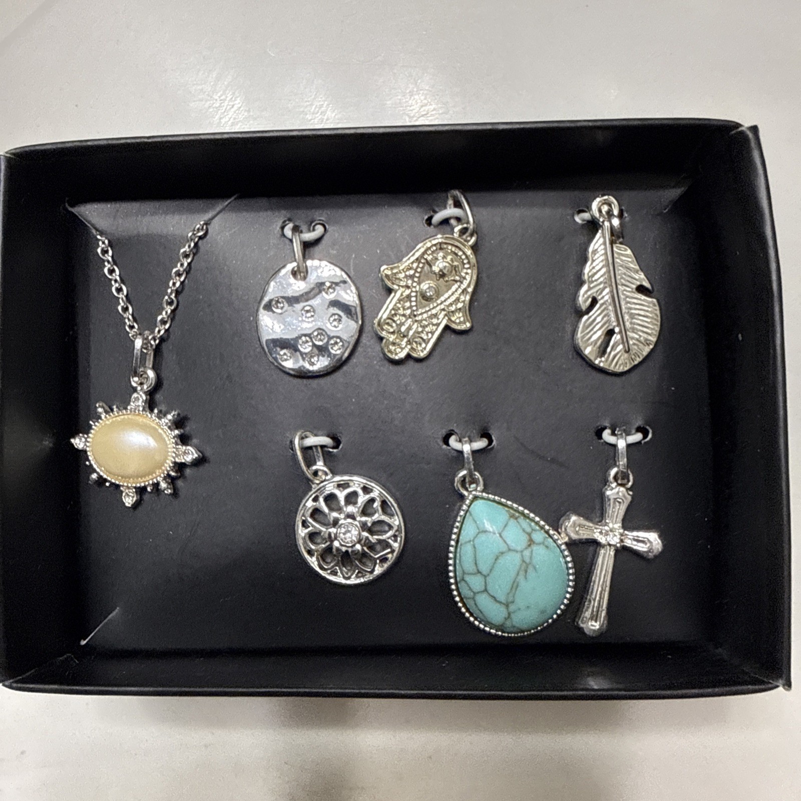 7 Days of The Week Charm Necklace Silver Tone Interchangeable Charms