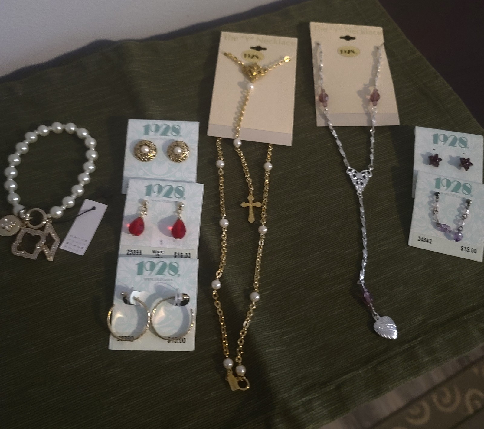 1928 Brand & White House Black Market Jewelry Lot of 8 New Old Stock