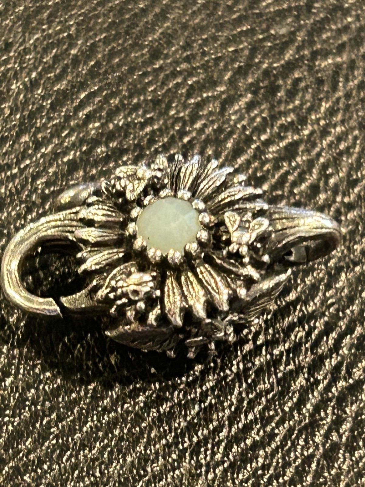 NIWA Beads-Daisy and Bee Lock with Blue Stone-NBW-Silver 🐝 🌼 ❤️