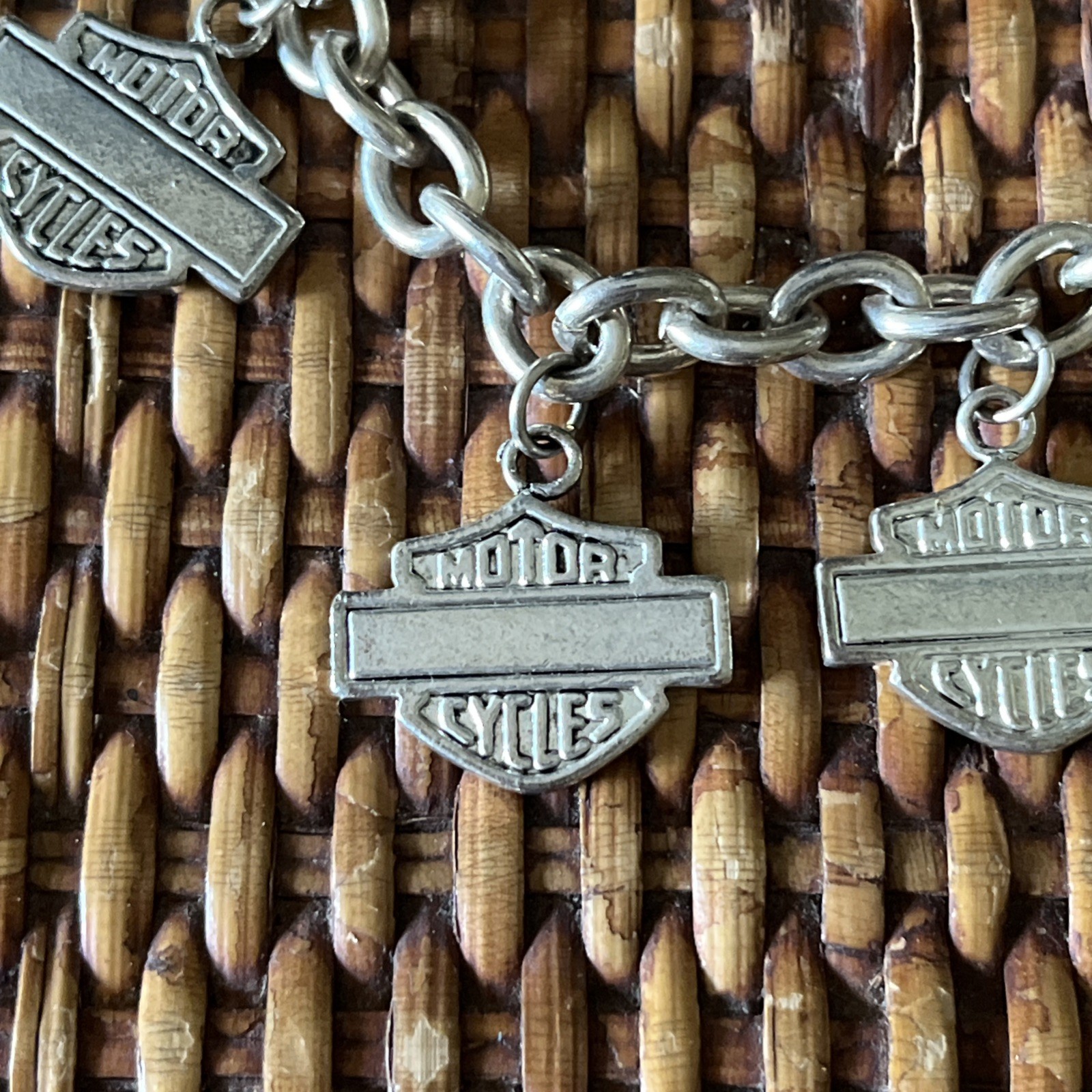 Harley Davidson Logo Charm Toggle Chain Bracelet 8” Silver Tone Emblem