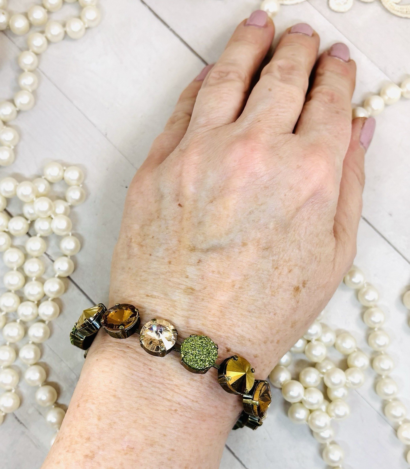Antique Brass Plated 12mm Olive Green Glitter And Golden Cup Chain Bracelet