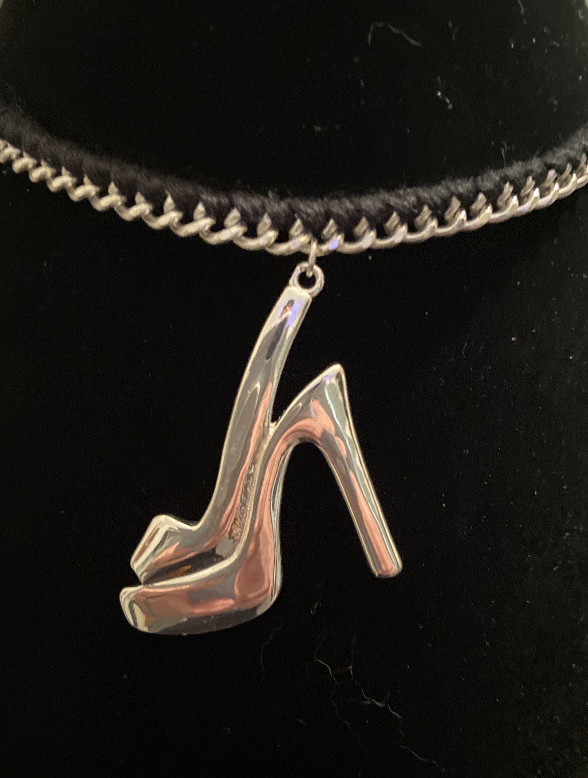 Steve Madden Silver Tone & Black Choker Necklace High Heel Pendant 16.5” New