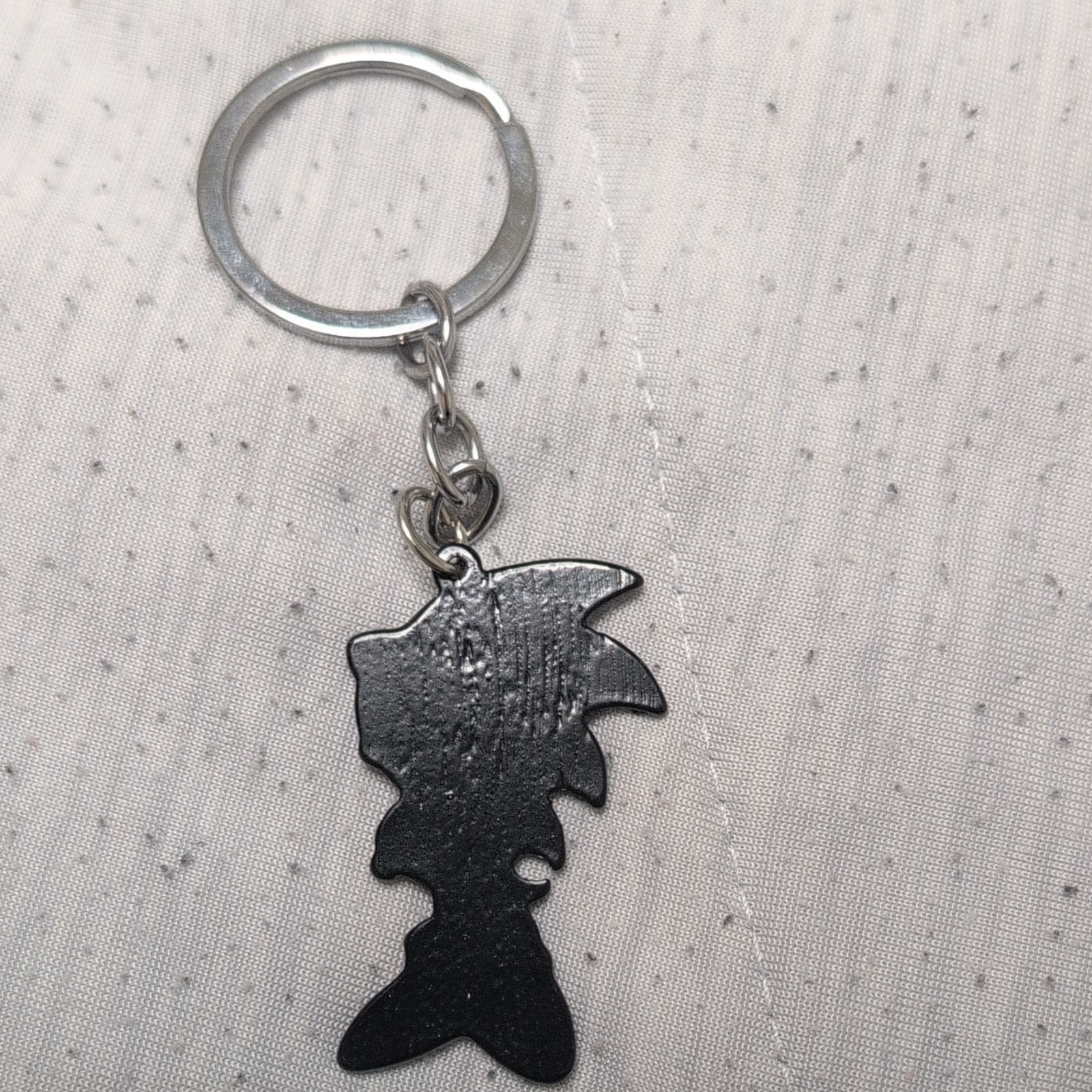 Sonic The Hedgehog Keychain Metal & Enamel Almost 2 Inches Tall 🔥