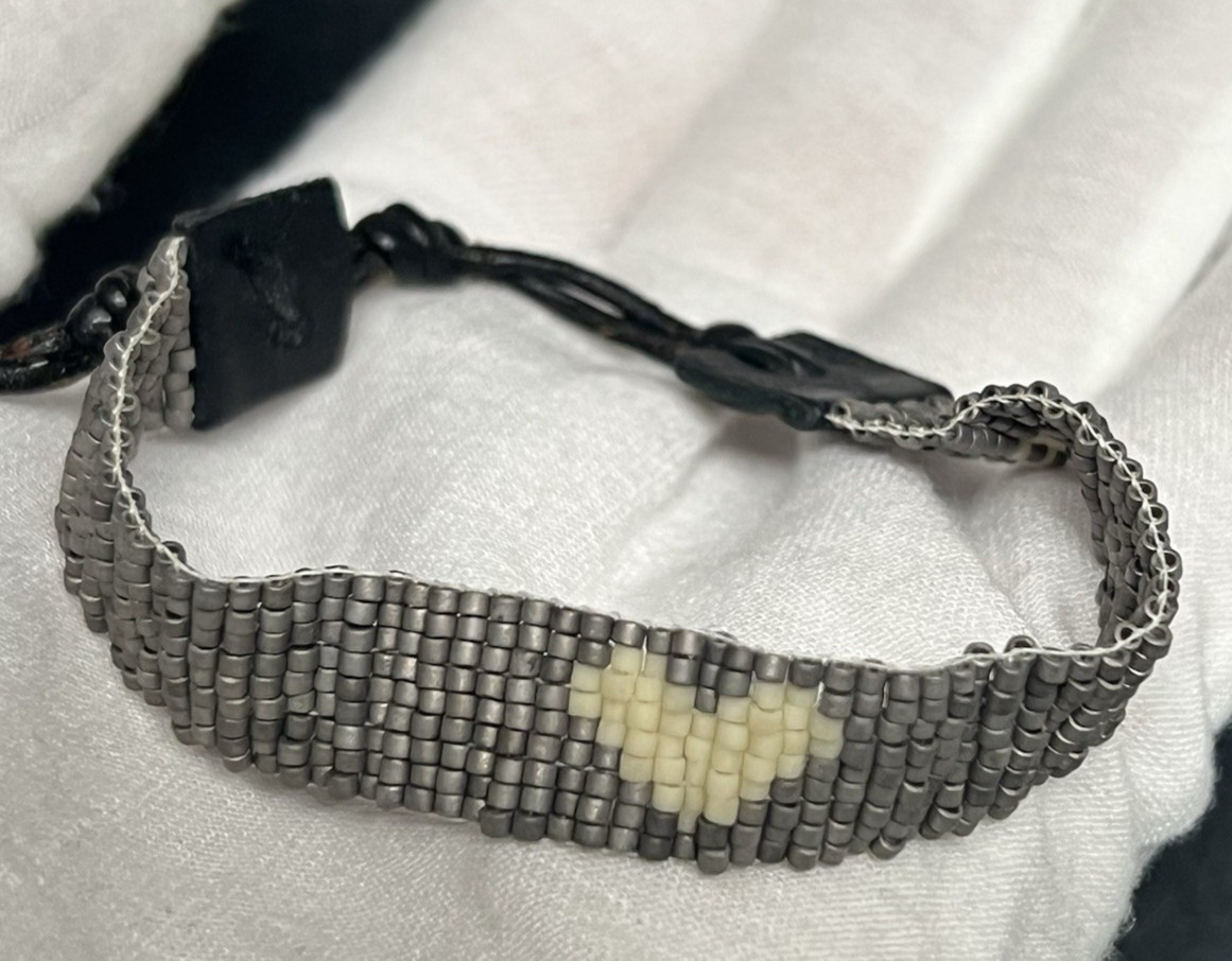 Chan Luu Bracelet Beaded Heart gray silver Black Leather 1/2″ Wide Seed bead CL