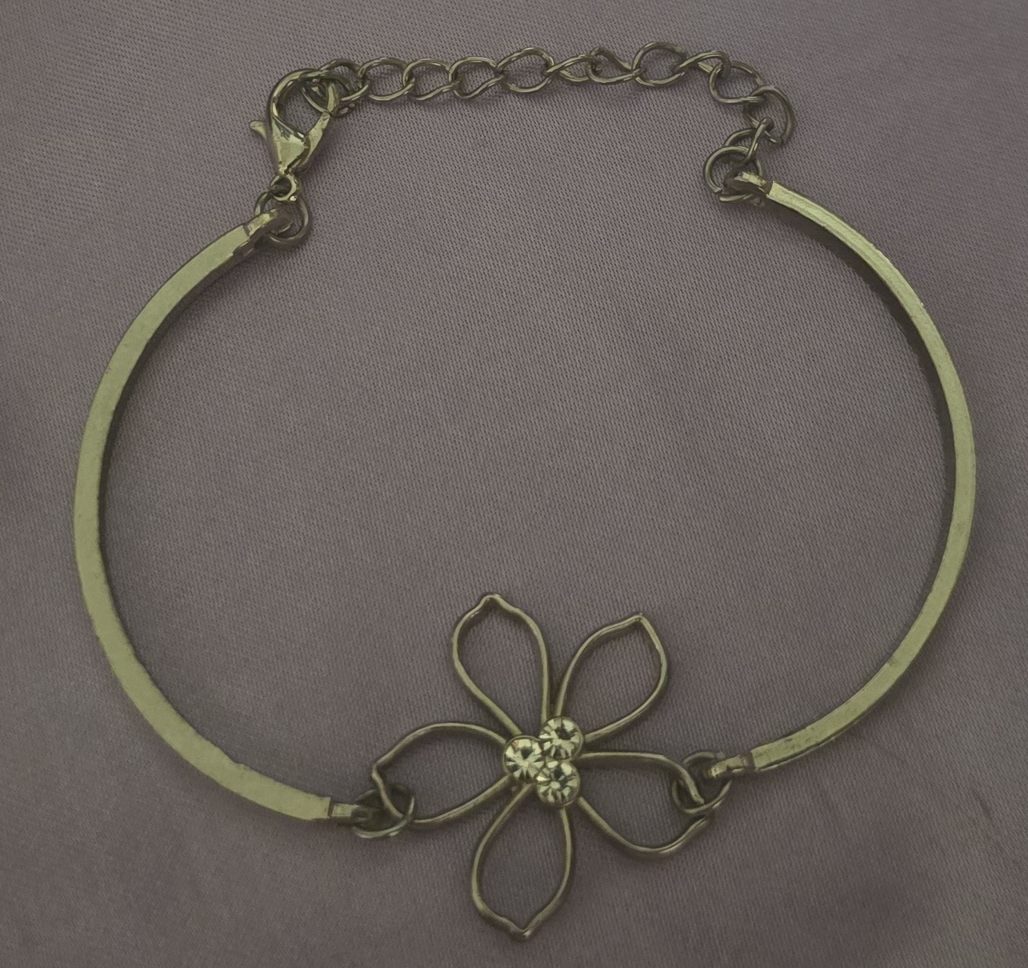 Silver Tone Adjustable Curved Bar Bracelet w/Flower & Faux Diamonds 6″-8″