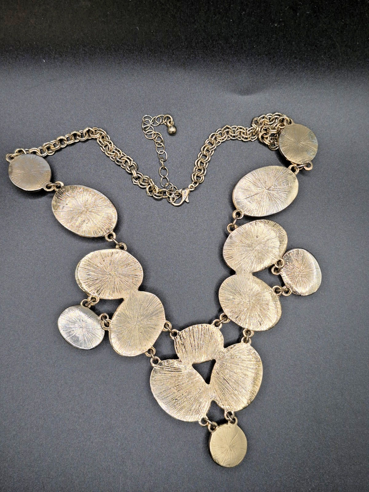 Bib Necklace Light Sea Green Robin’s Egg Blue Oval Cabochon Goldtone 18″ Summer!
