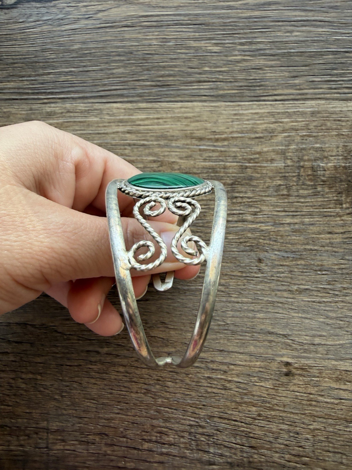 Vintage Alpaca Silver Open Wire Cuff Bracelet Oval Green Malachite Stone Boho