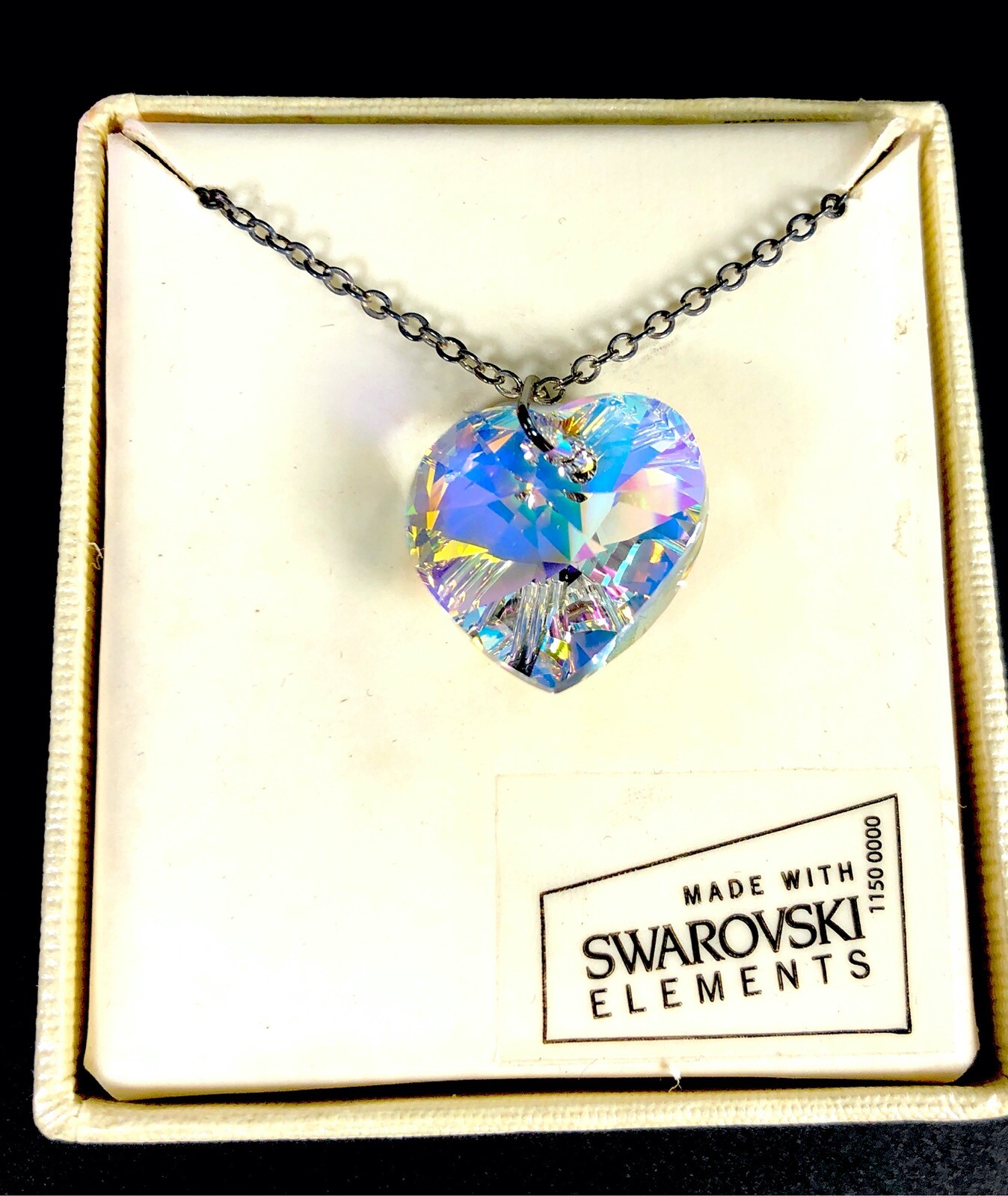 NIB FRIEDMAN’S JEWELERS SILVER CHAIN NECKLACE IRIDESCENT CRYSTAL HEART PENDANT