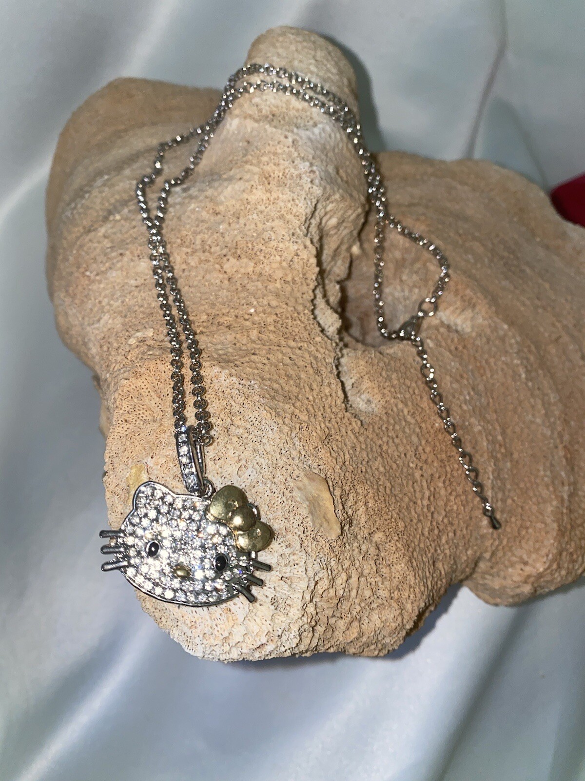 Hello Kitty Pendant Necklace Silver Chain Rhinestone Gold Bow None Tarnishing