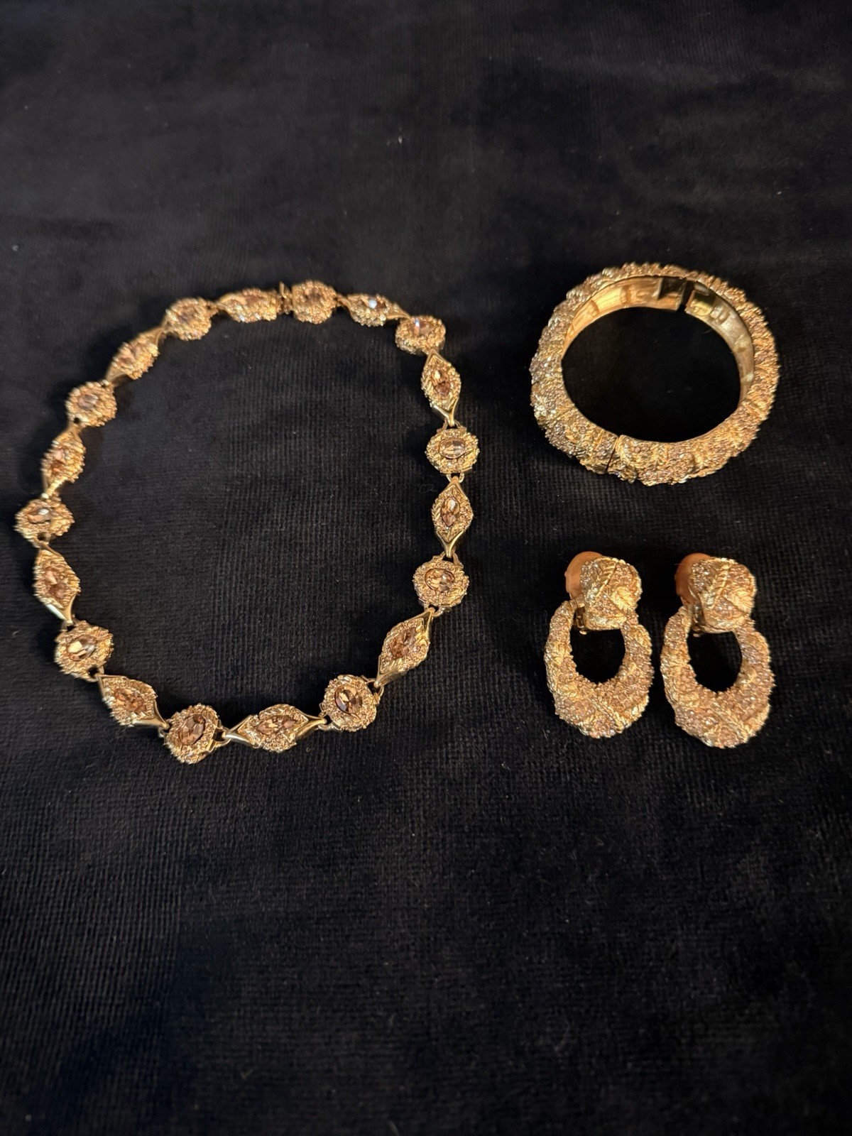Authentic Vintage St. John Signature Gold Tone Necklace Bracelet Earrings Set