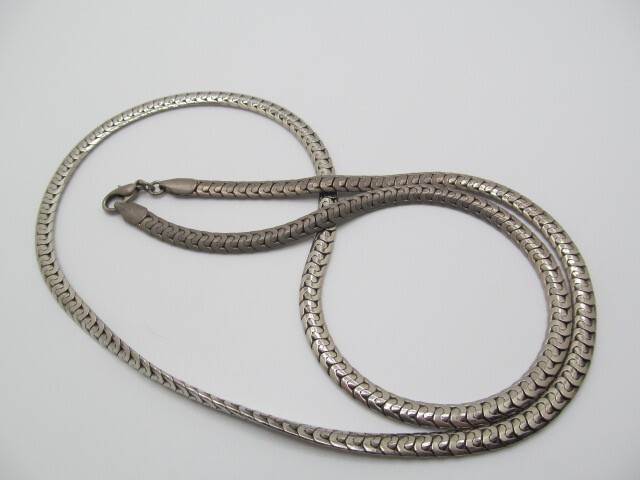 Vintage Heavy Silver Tone Wide 5.8mm Omega Chain Necklace 30 Inch