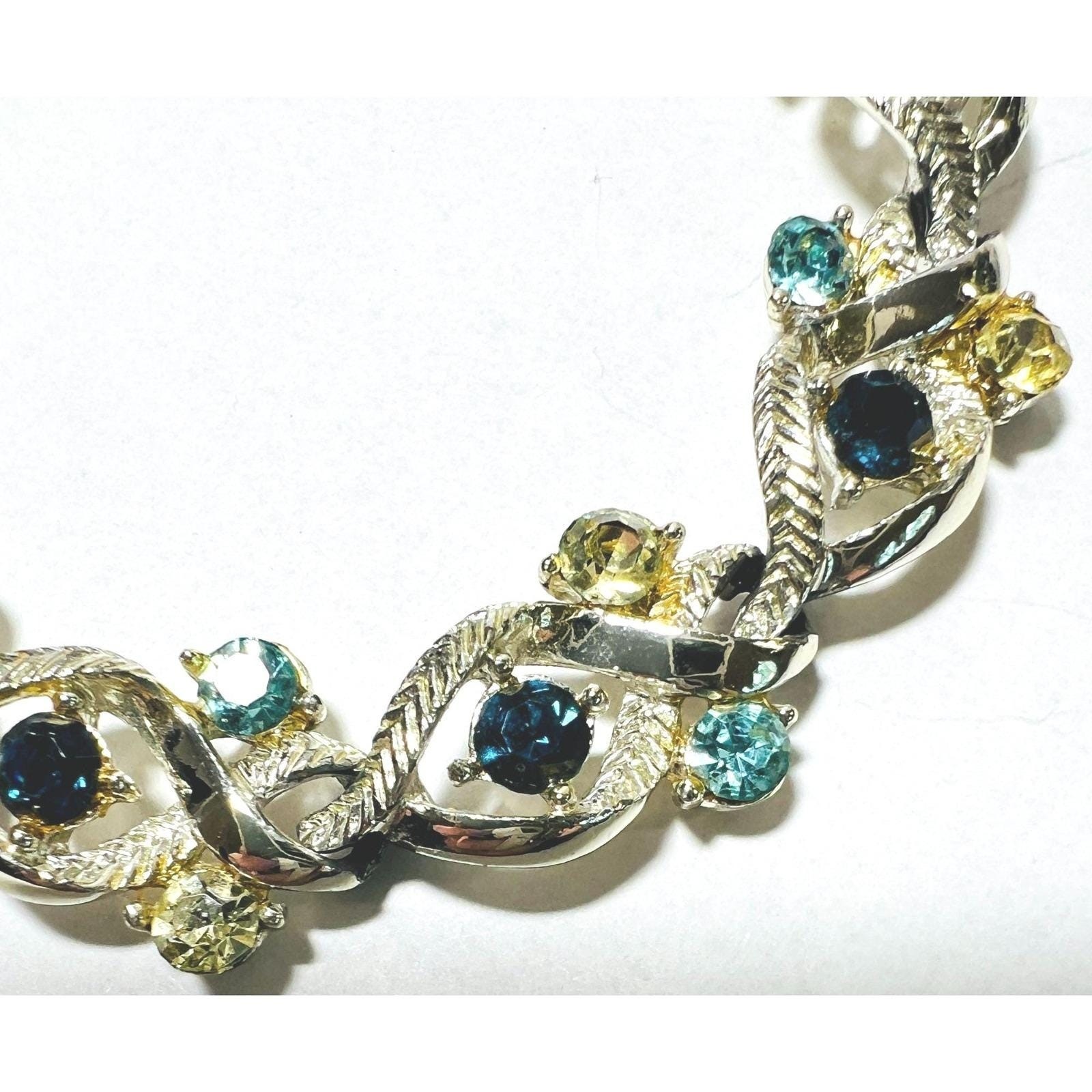Vtg Coro Eyes Necklace Two-Tone Blues & Yellow Rhinestones Silver Tone READ