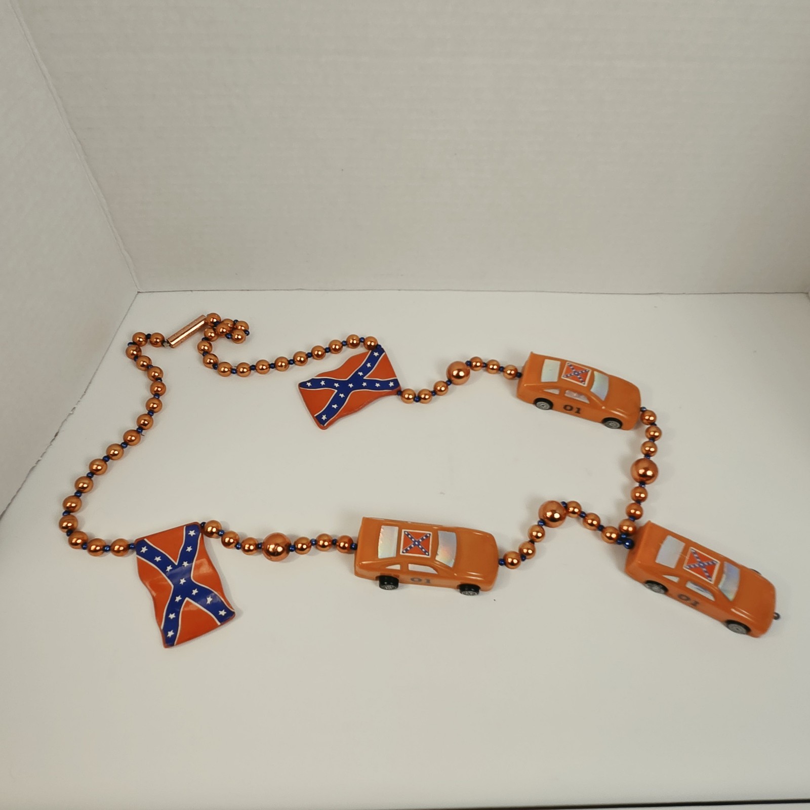 Dukes of Hazzard Round Mardi Gras Bead Necklace General Lee Flag 2000