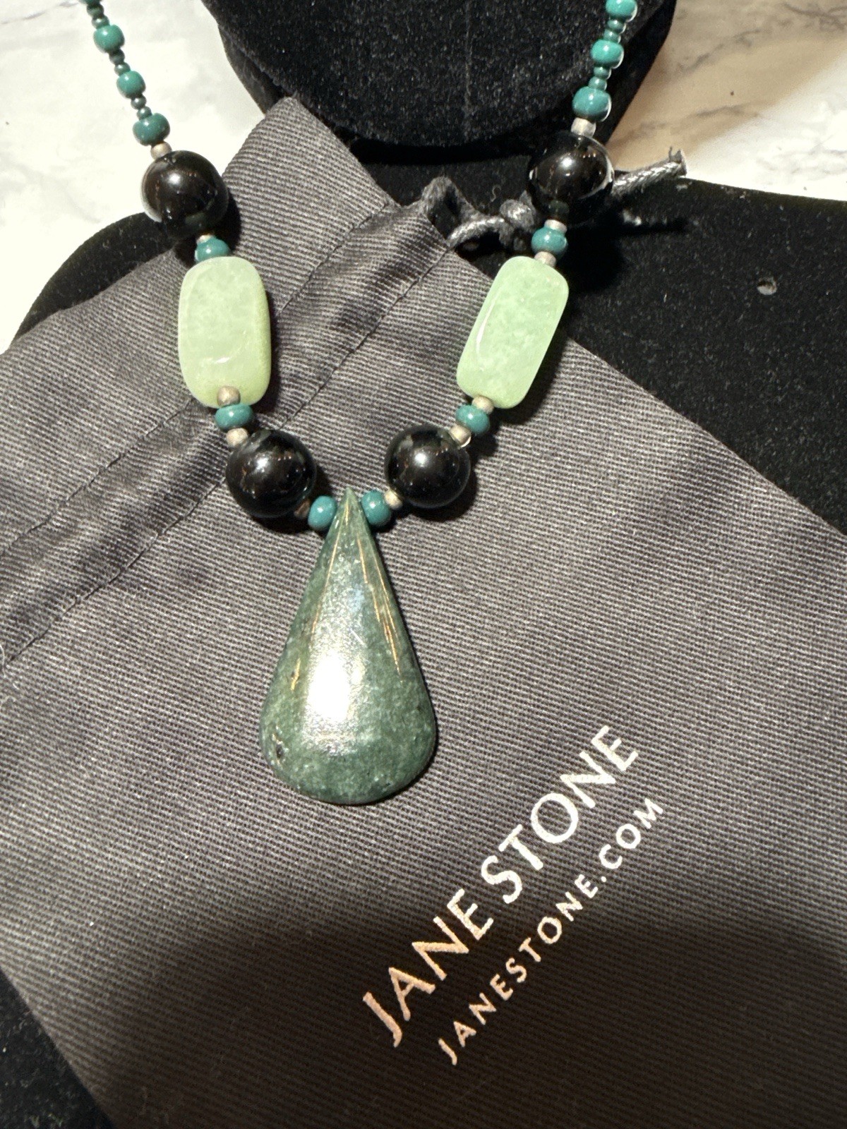 Green Stone Teardrop Pendant Beaded Necklace 26” w/ Bag Lot #992
