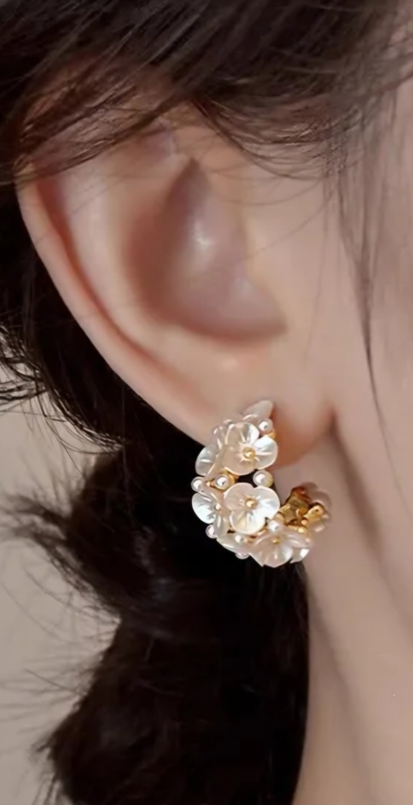 Gold Tone White Floral Flower Stud Hoop Earrings Butterfly Closure