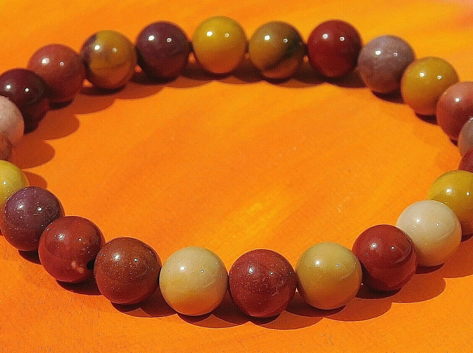 Mens / Ladies Handmade 8mm Gemstone Beaded Bracelet – Natural Mookaite Jasper.