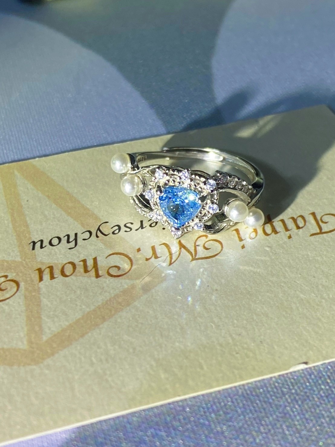 [jerseychou] Lab-Grown Diamond , 0.68ct , Fancy Vivid Blue , VS1 , IGI