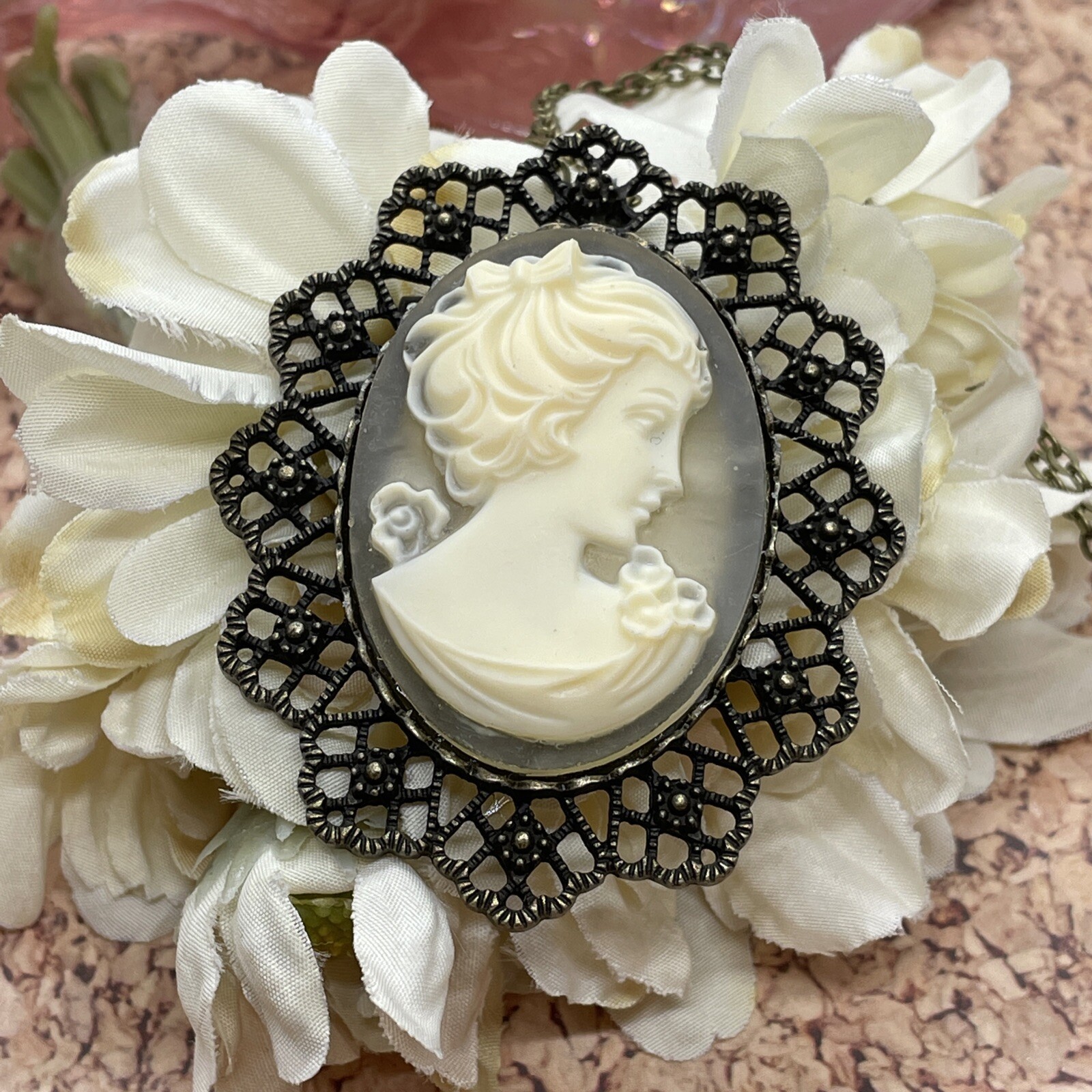 Victorian Lady Wedding Party Cameo Bronze Brooch Necklace Pendant Wedding New