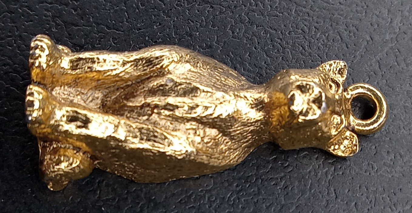 Sitting Cat Gold Toned Charm Pendant 1996 Vintage No Maker Mark