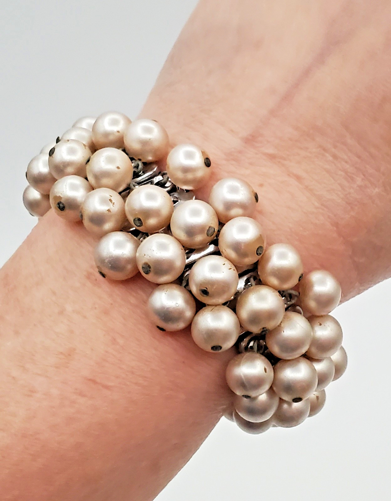 VTG Japan Cha Cha Bracelet 7.5in Champagne Faux Pearls Metal Expansion MCM READ