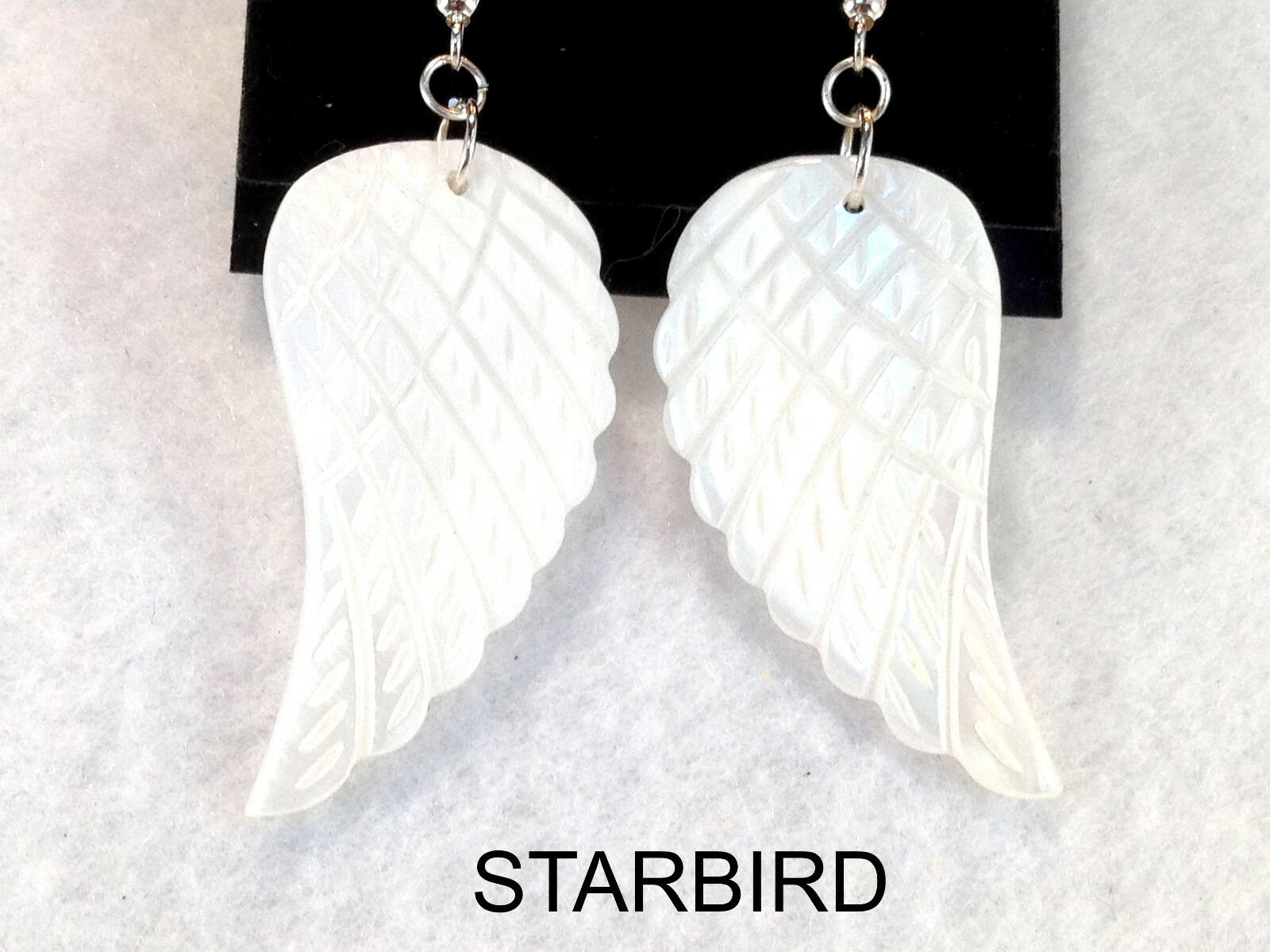 WHITE ANGEL WING MOTHER OF PEARL DANGLE EARRINGS 80’s VINTAGE