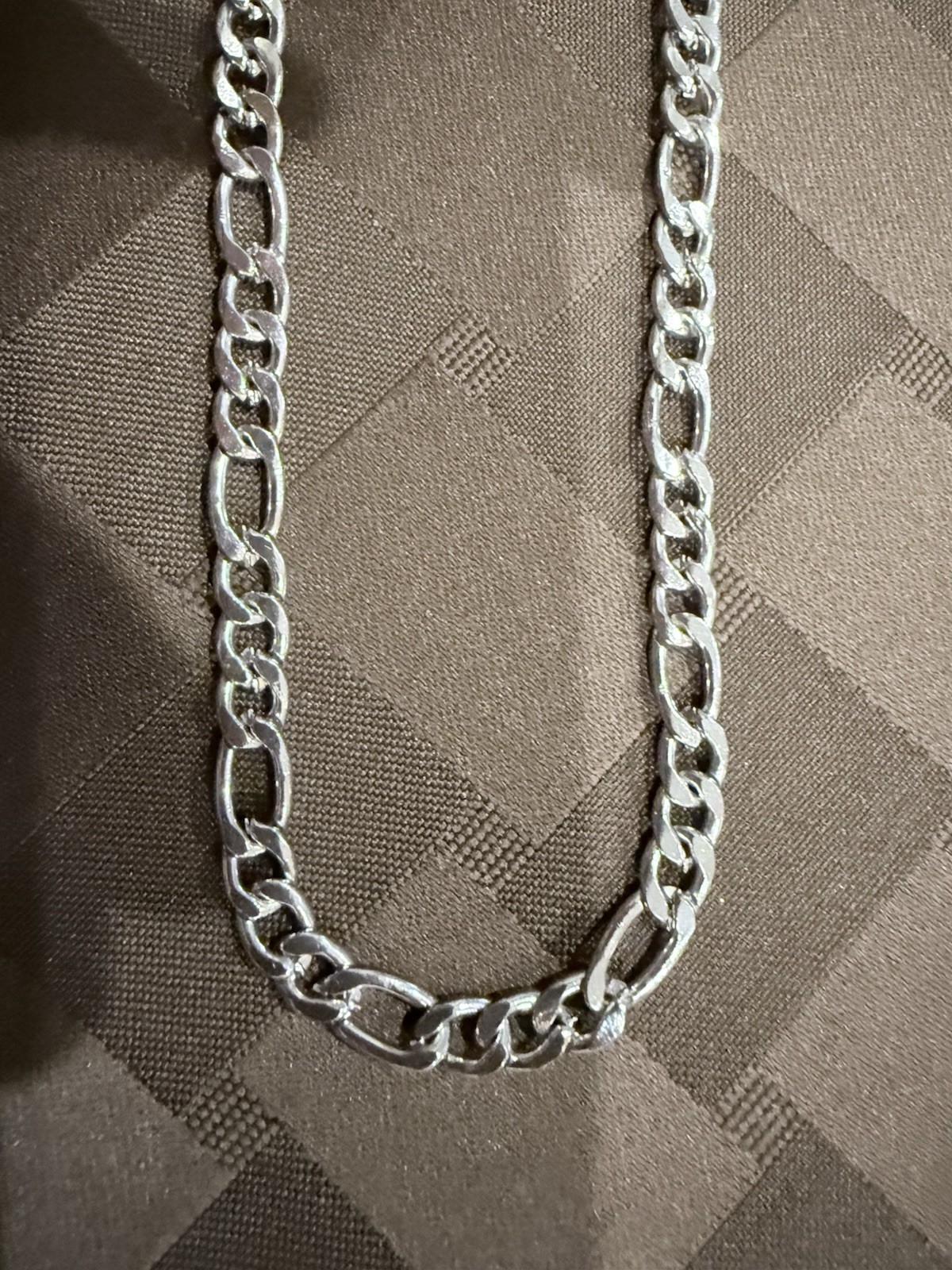 Figaro Link Chain Silver Tone Necklace (Flaw, Read Description) – 23.5″/24gm