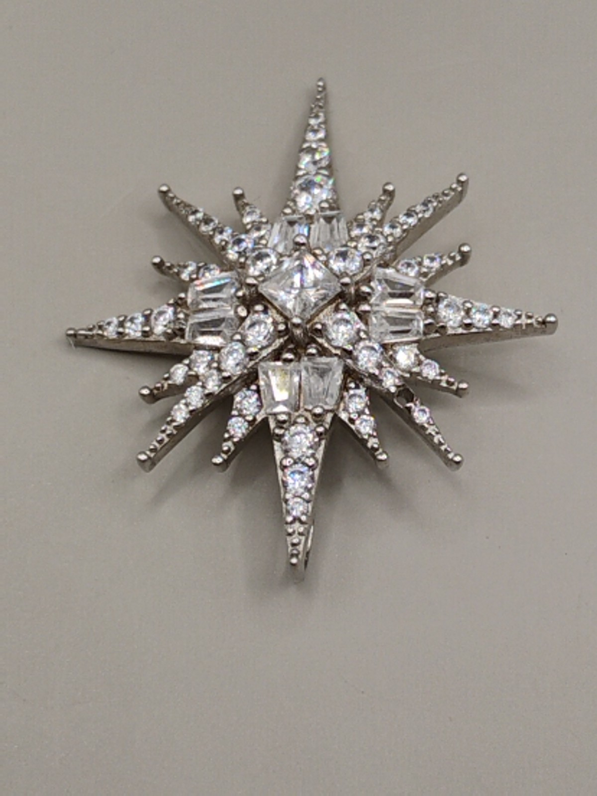 RL Sterling Silver CZ Round Stones Baguette Pendant Missing 1 Stone 2.2g Scrap