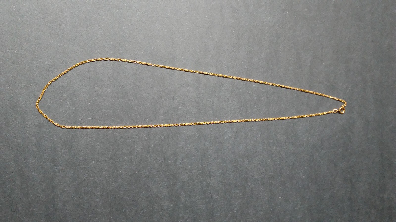 Necklace 18″ Goldtone twisted rope link chain