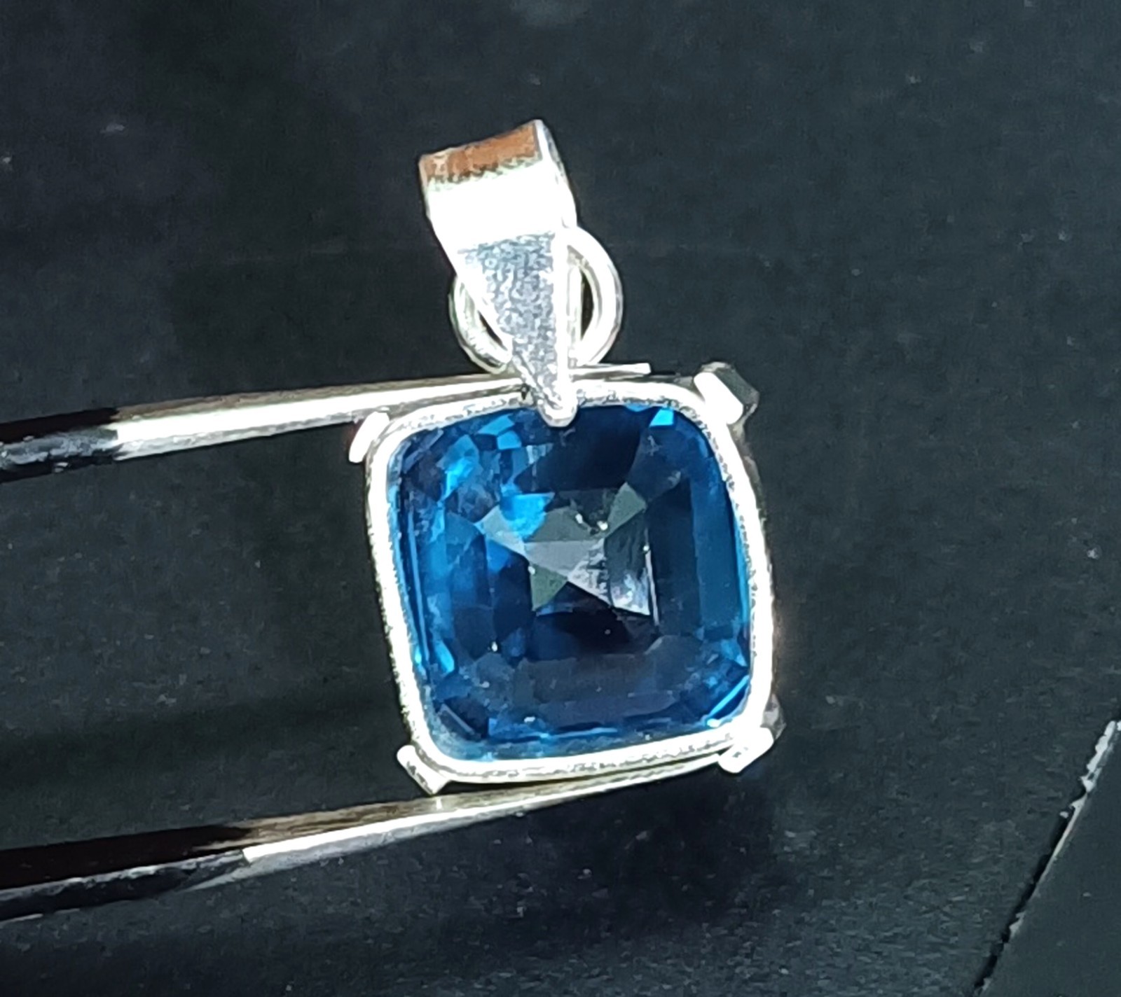 Certified 30.00 ct Natural Paraiba Tourmaline 925 Silver Pendant Loose Gemstone