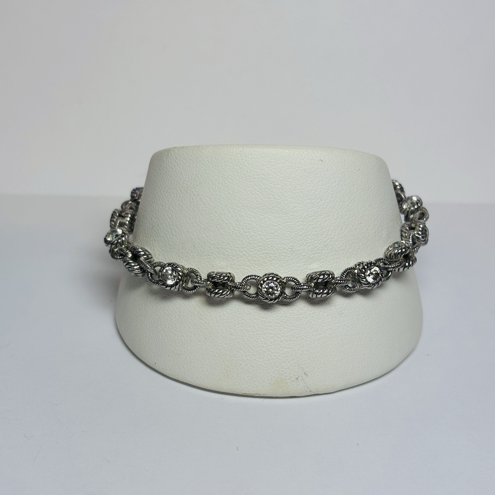 Judith Ripka Sterling 925 Silver CZ Circle Bracelet 6.5 in – .51