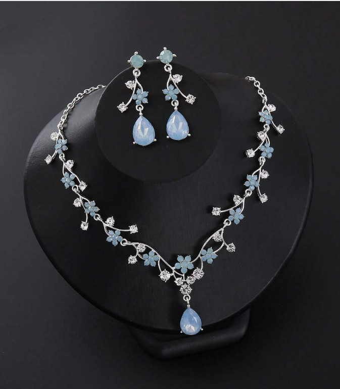 JEWELRY SET-3 Pieces Vintage Style LIGHT BLUE Rhinestone Necklace and Earrings