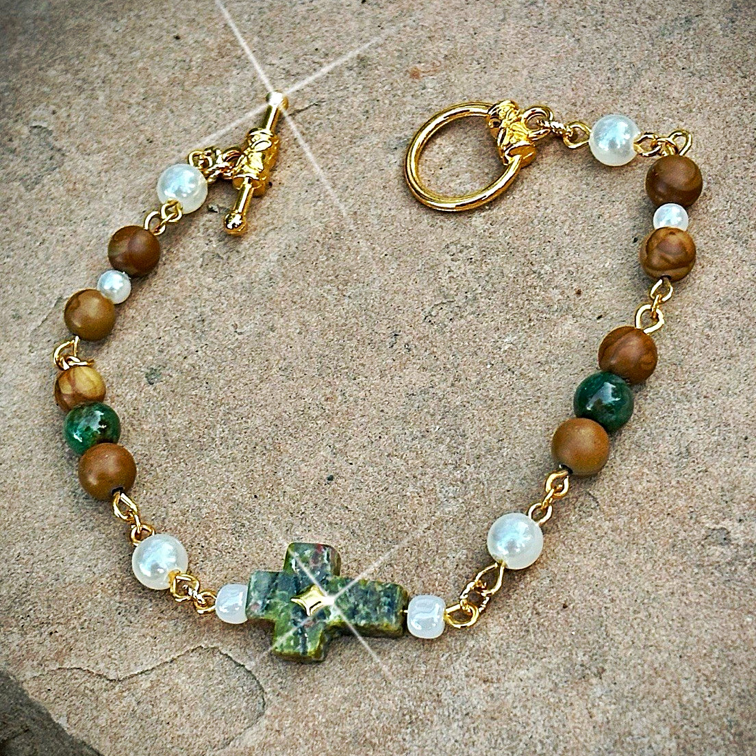 Gold Tone Cable Chain Beaded Bracelet w/ Green Cross Dangle Charm, Toggle