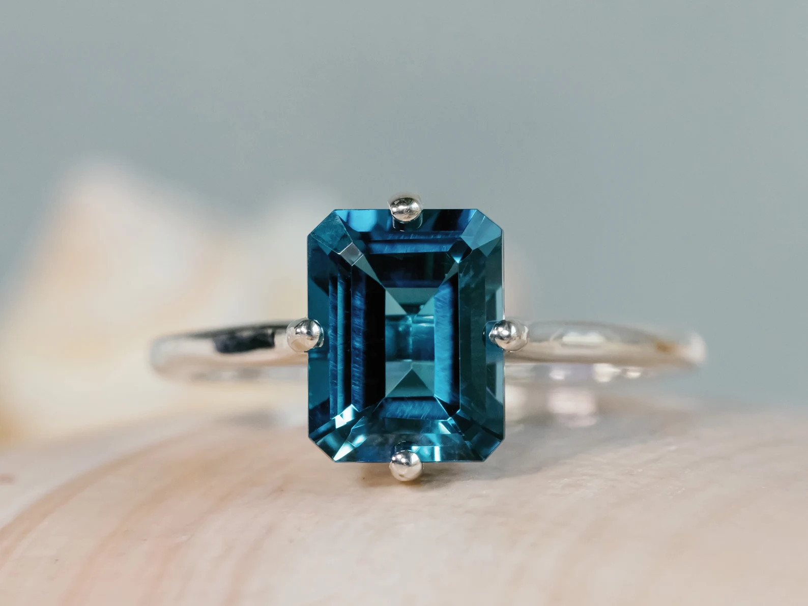 Beautiful Blue Topaz Gemstone 925 Sterling Silver Ring Handmade Women Gift A-729