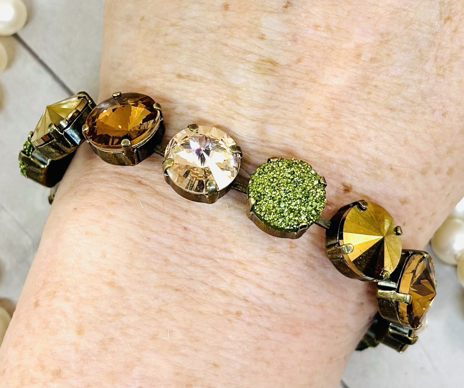 Antique Brass Plated 12mm Olive Green Glitter And Golden Cup Chain Bracelet