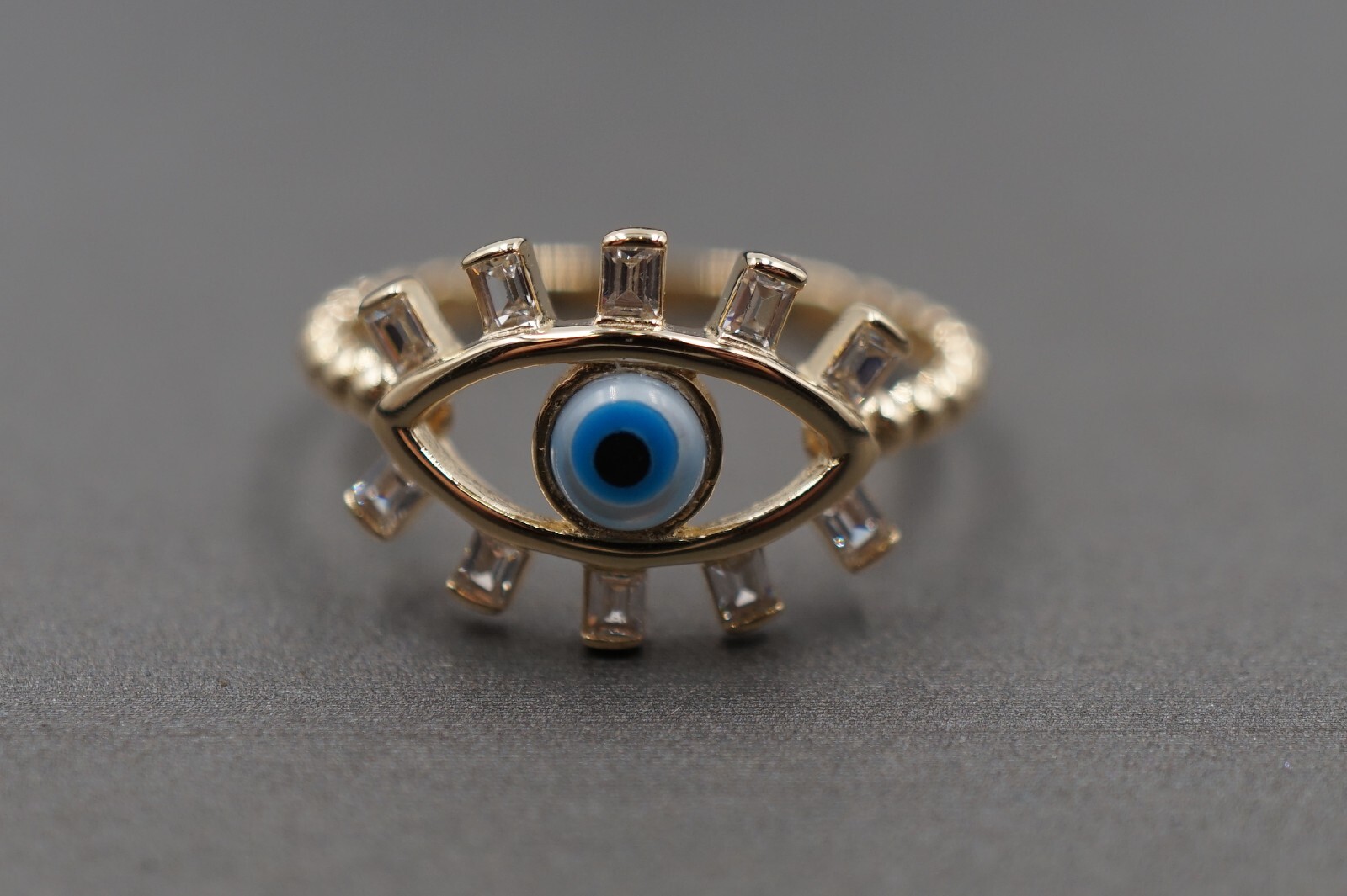 14K Solid Yellow Gold Dainty 0.45″ Oval Shape Evil Eye CZ Band Ring. Size 7