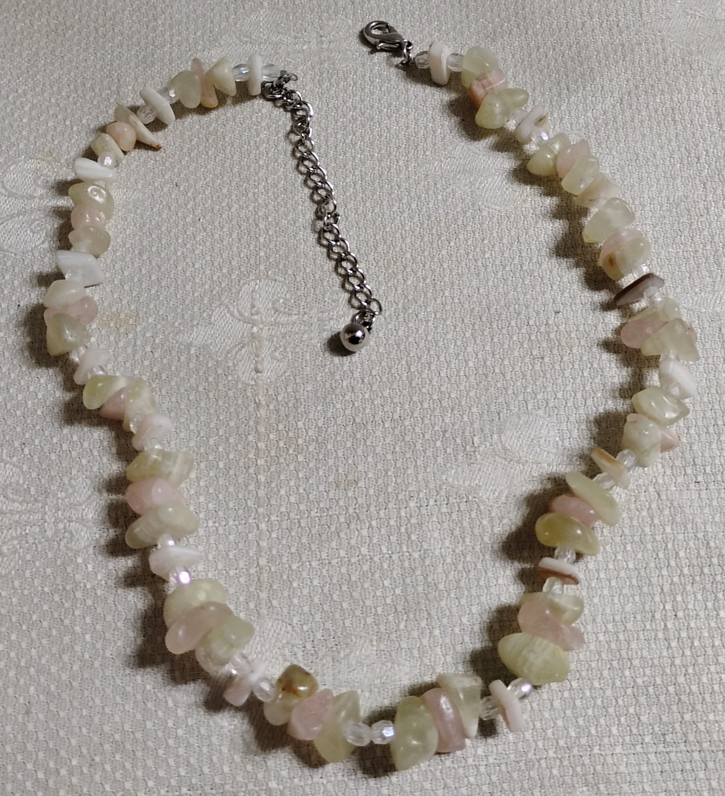 Silvertone Metal Quartz Stone Shard Beed Clear Glass Bead 19″ Necklace