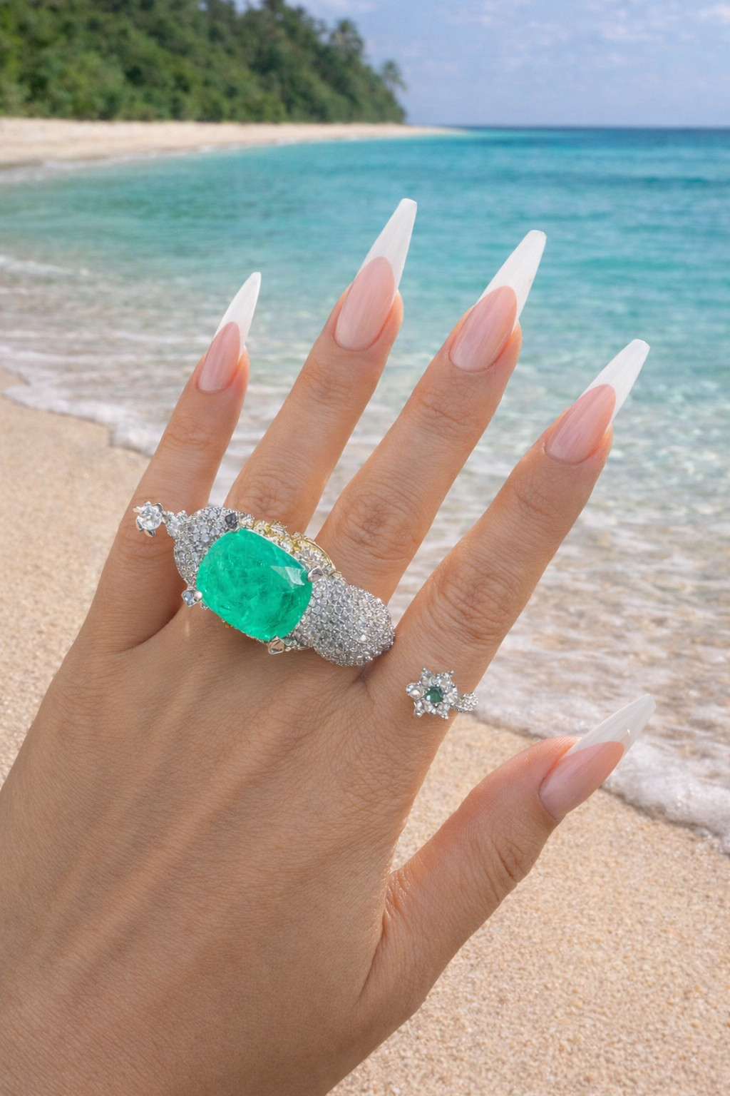 Queen Elephant 3 Finger Ring Emerald Ruby Austrian Crystals Platinum Plated Sz 8
