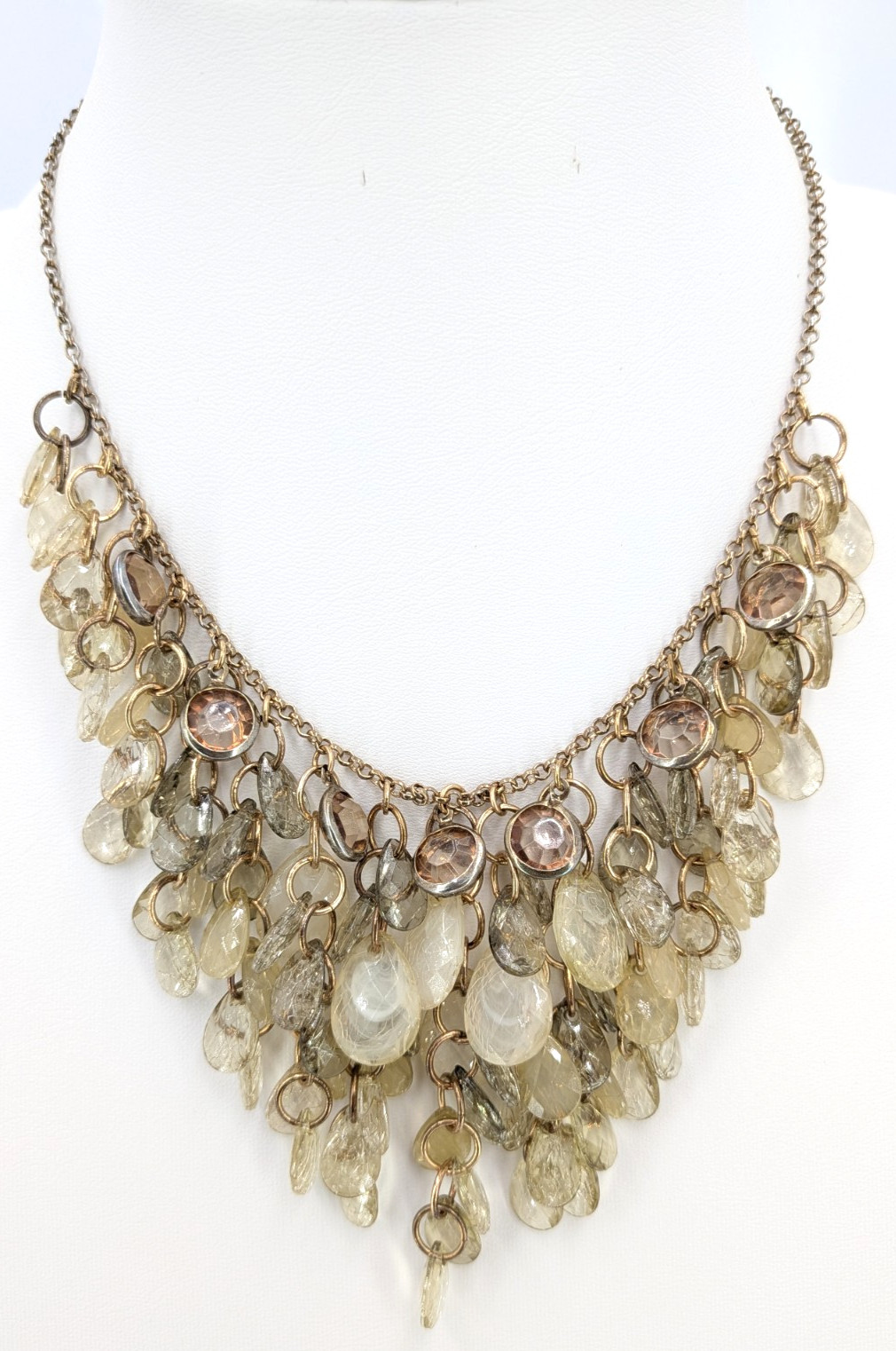 Unsigned Acrylic Leaf Fringe Bib Necklace Clear Cream Mixed Tone 19in 43g Chic