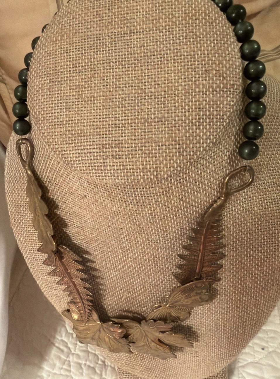 Vintage RARE… ROBERTO BY RFM BronzeTONE LARGE LEAF NECKLACE With Green Beads.