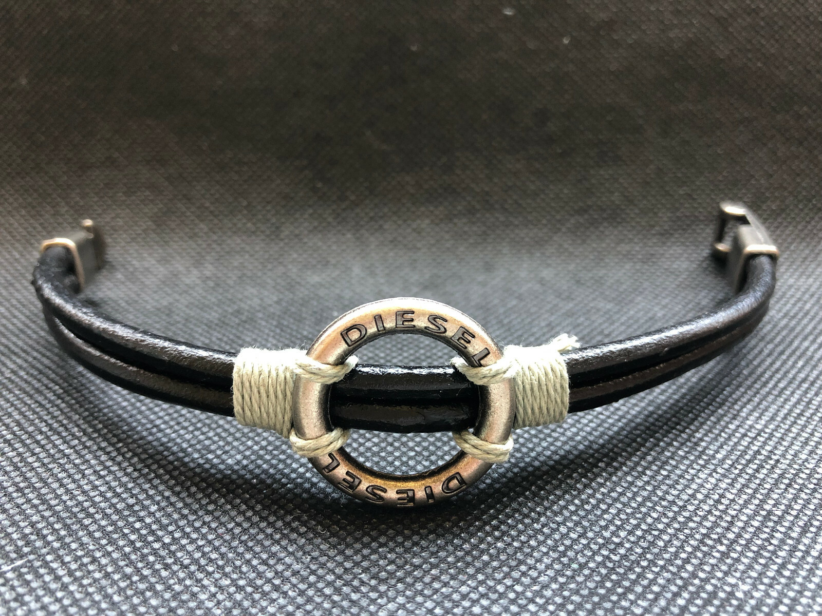 Unisex Stylish Hemp Cord Wrapped Leather Bracelets Metall Ring