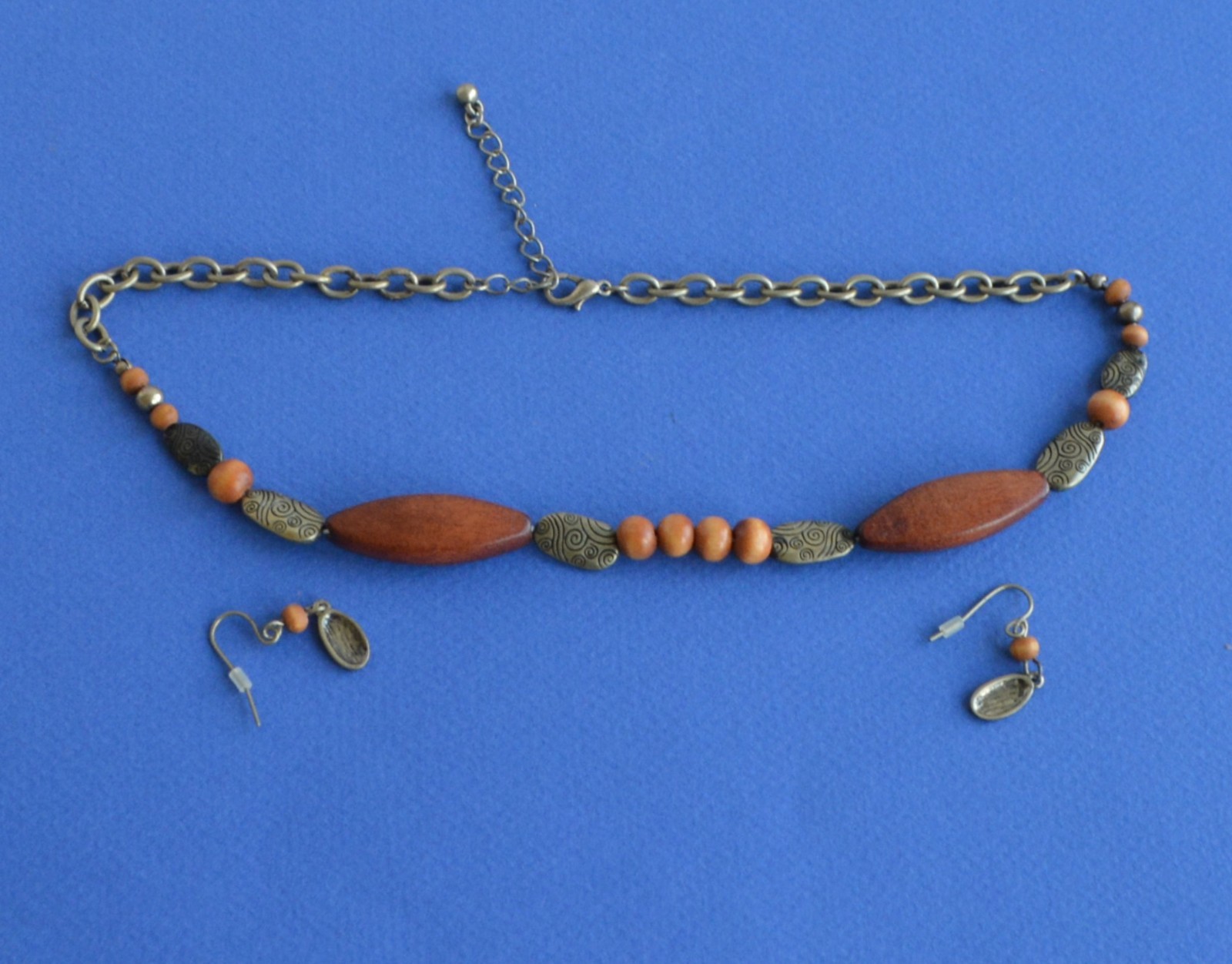 Jewelry-247/Necklace and Earrings-Z Designs Brown Wood Beads & Gold tone Metal